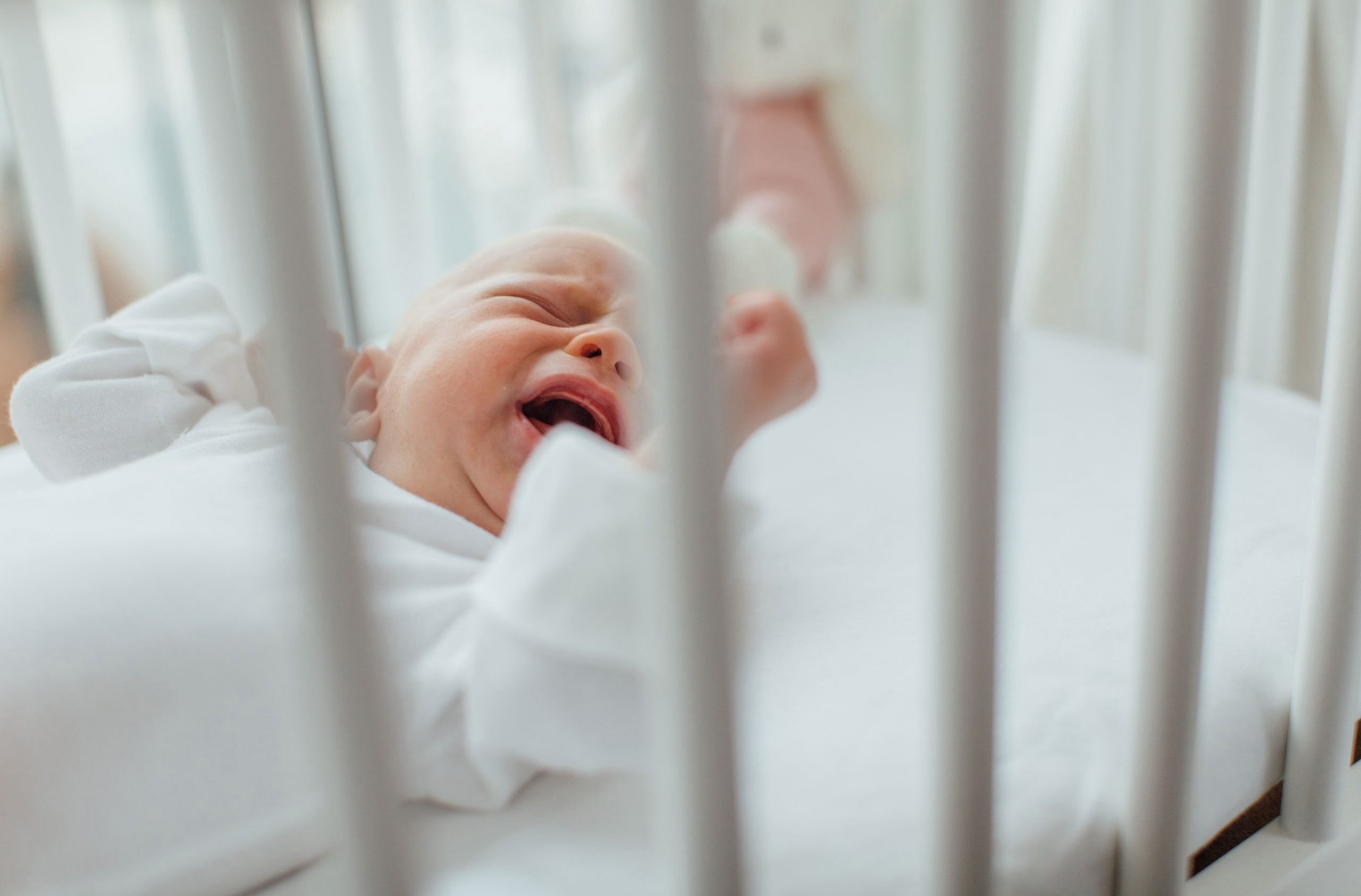 Bebeğiniz uykudan ağlayarak uyanıyorsa kulak enfeksiyonu olabilir #1