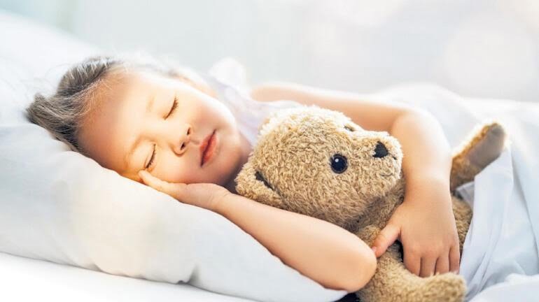 Bebeklerin gece boyu kesintisiz uyuması mümkün #2