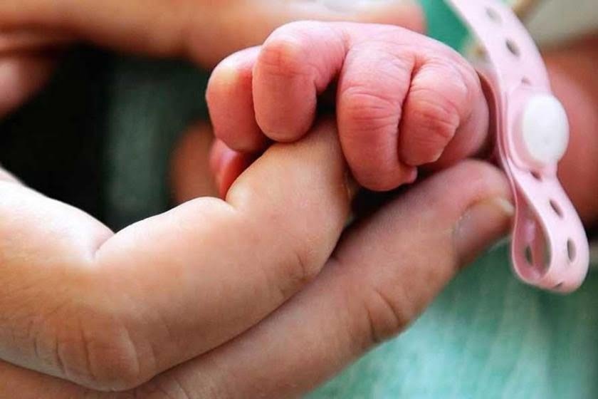 Doğum sırasında anne ve bebek ölümleri üç kat arttı #1