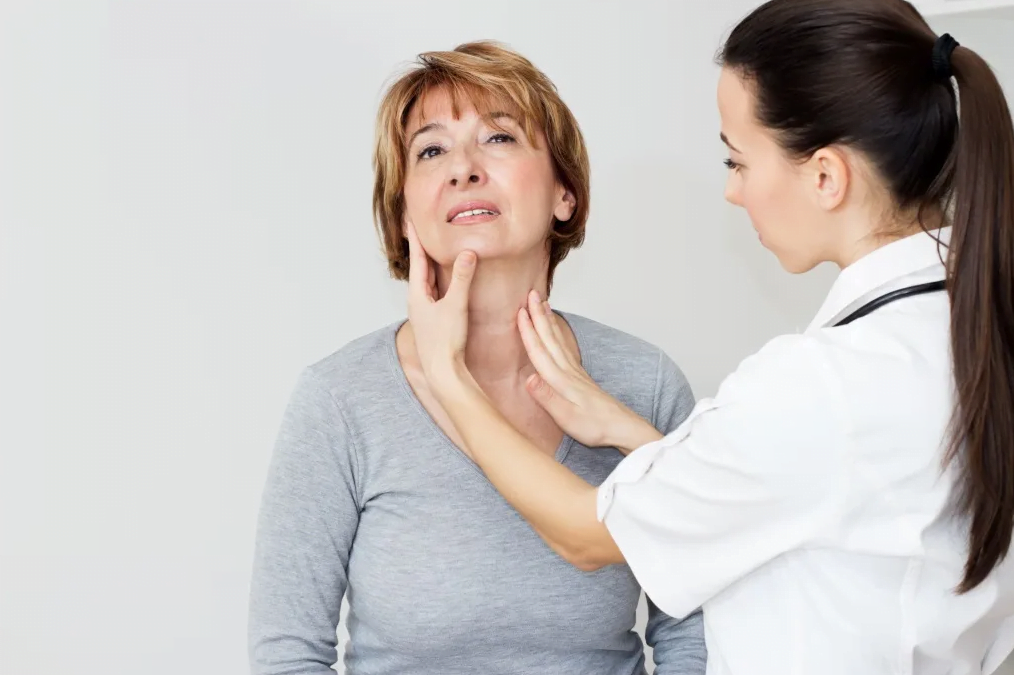 Kulak ağrısı gırtlak kanseri belirtisi olabilir #3