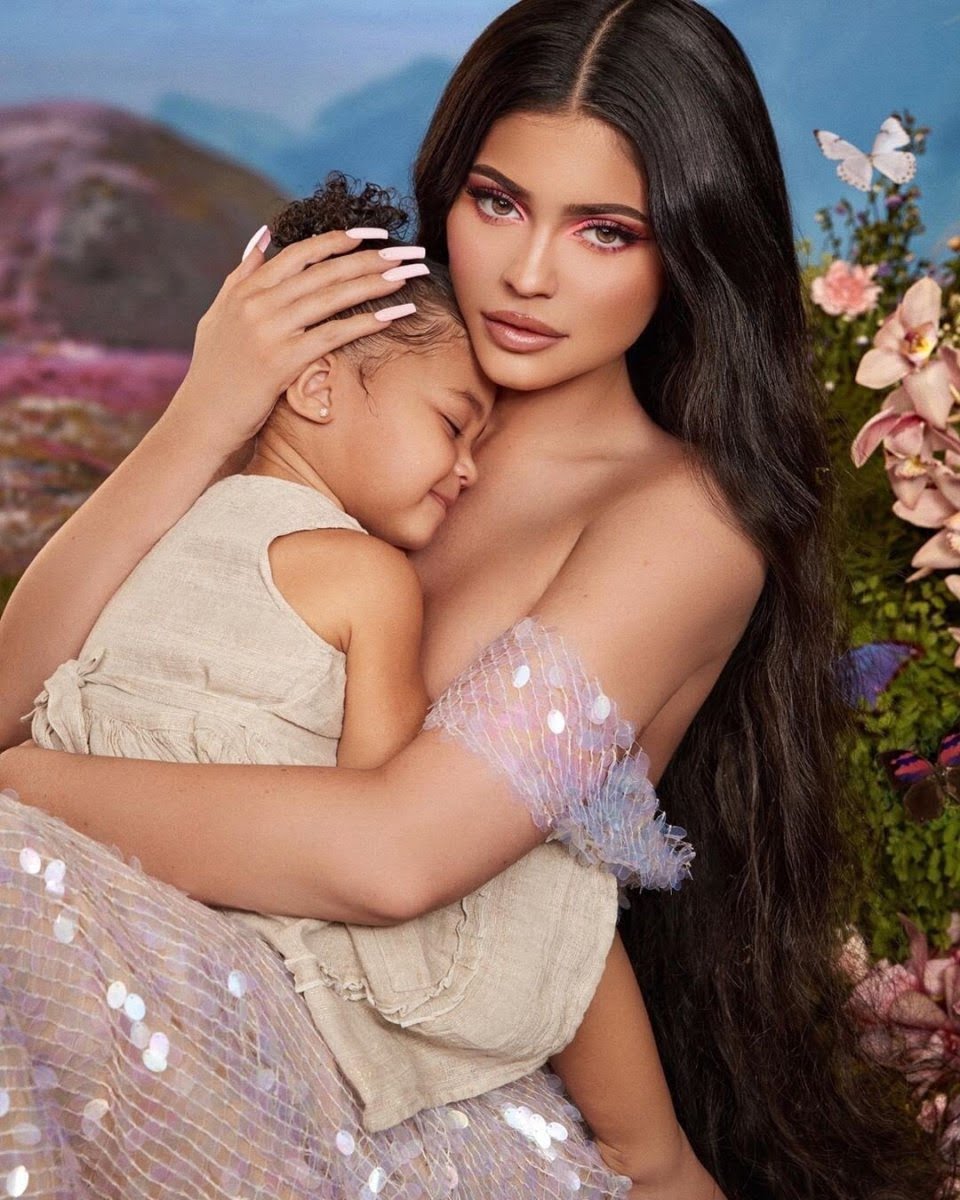 Kylie Jenner ikinci kez anne oluyor #2