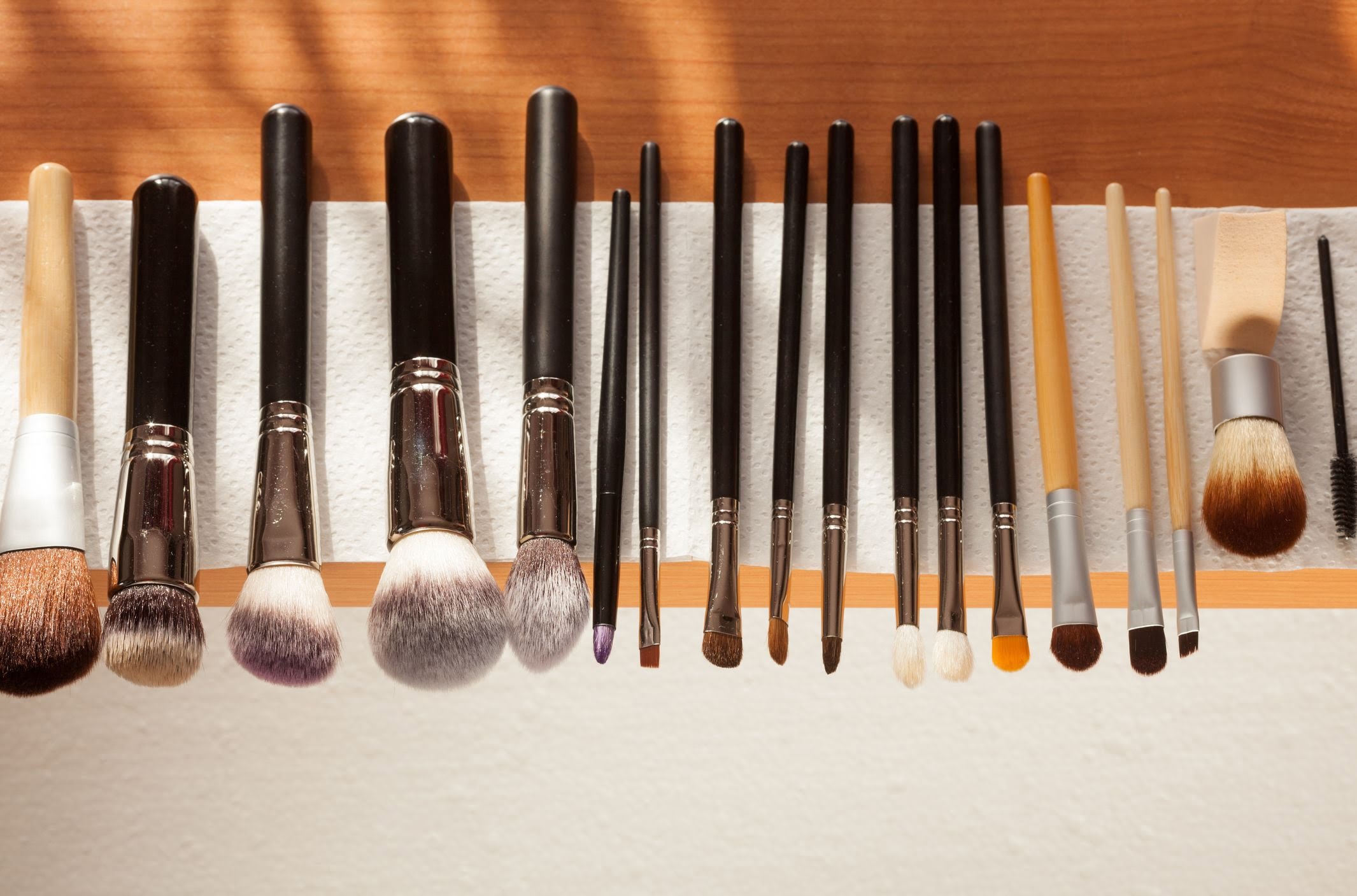 Ways to clean makeup brushes