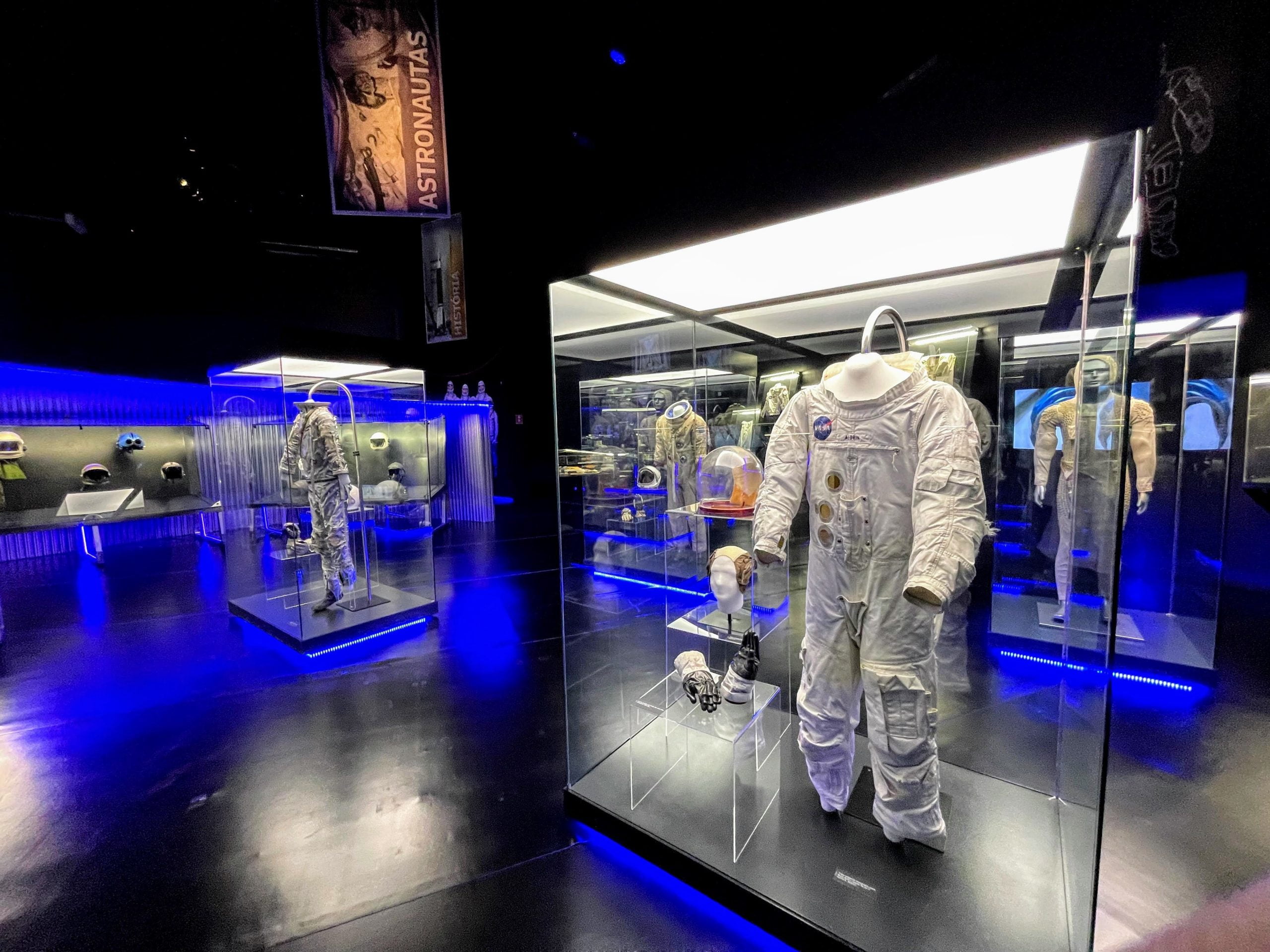 NASA uzay sergisi ziyaretçilerine kapılarını açtı #1