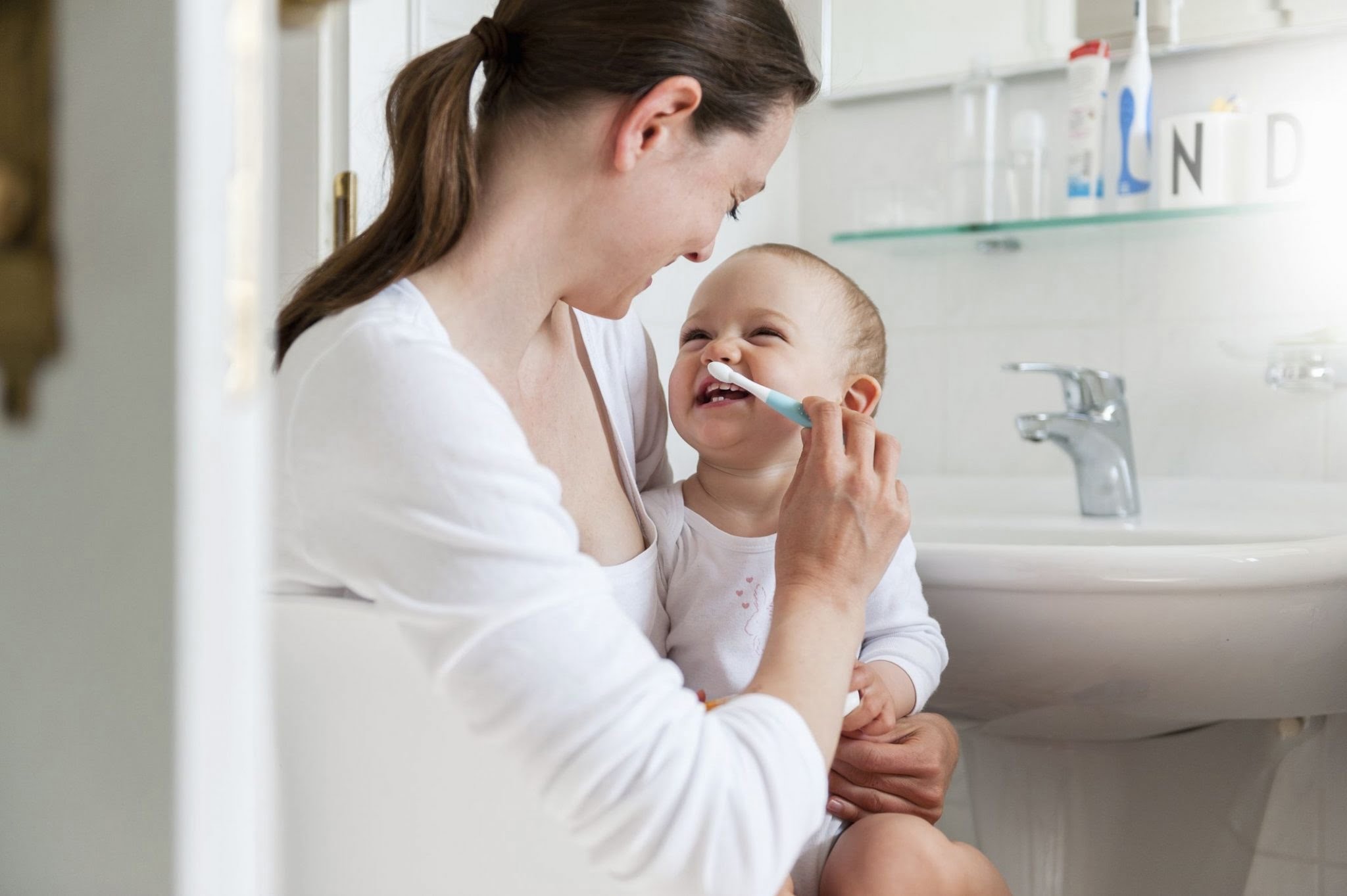 Pandemi sebebiyle bebeklerin ilk diş muayenesini ertelemeyin #1